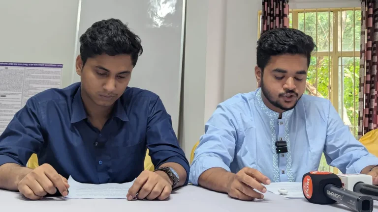 ছাত্রদলকে সমর্থন জানিয়ে চাকসু নির্বাচন থেকে সরে দাঁড়ালেন দুই প্রার্থী